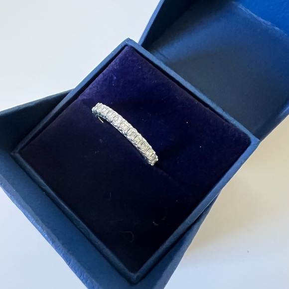 Bella Vaughn Platinum Asscher Diamond Ring 1.25ct G/VS2 Sz 5 – Blue Nile - Picture 3 of 8